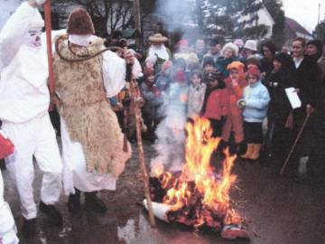 Farsangi felvonulás